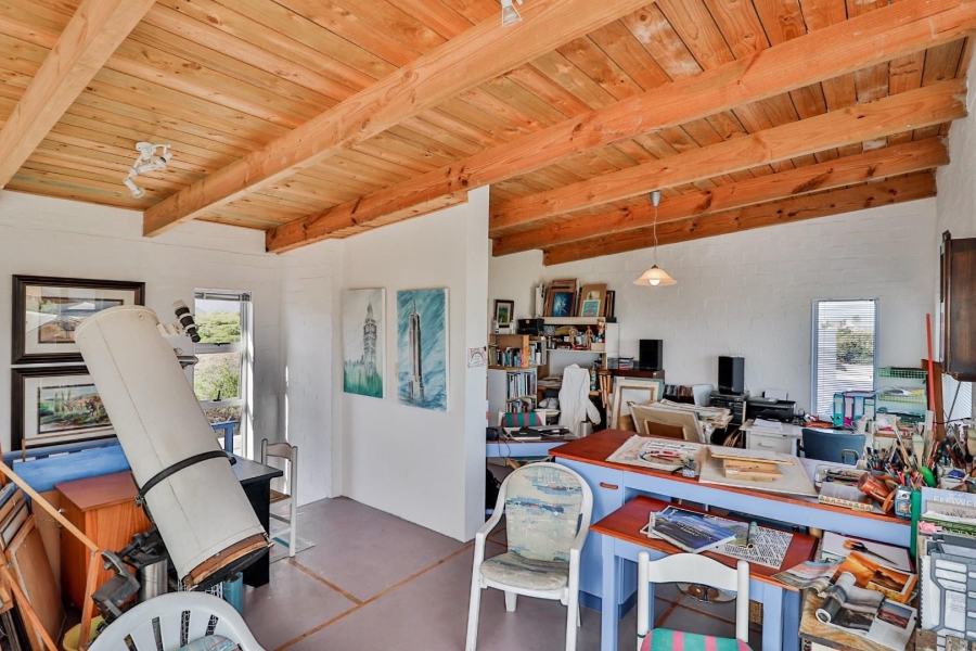 4 Bedroom Property for Sale in De Kelders Western Cape